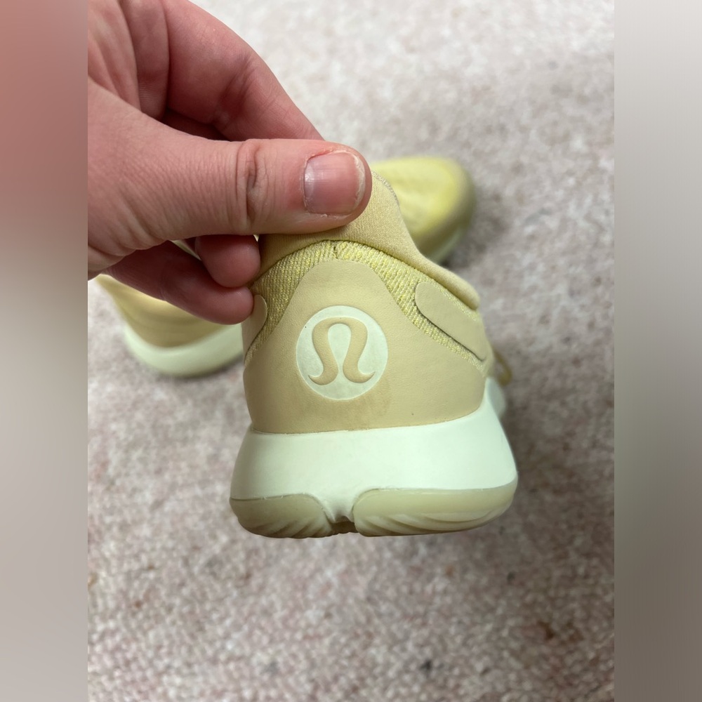 Lululemon Women Shoes 6.5 - Picture 4 of 10